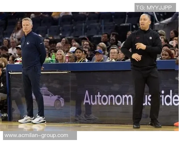 张佳玮分析勇士失去吉米后轮换混乱副持球缺失影响球队进攻体系