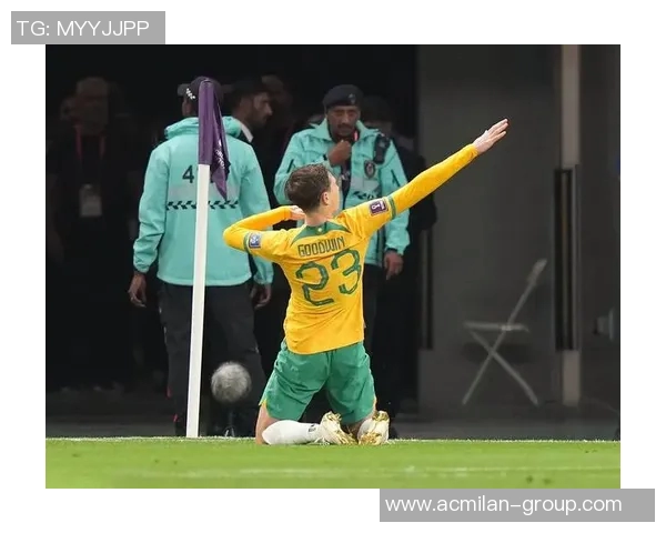 维纳尔杜姆轻松突破防线巧妙破门助球队逆转局势