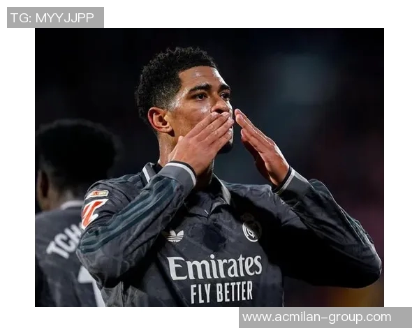 贝林厄姆荣膺英格兰2425赛季最佳男足球员皇马官方祝贺他取得佳绩